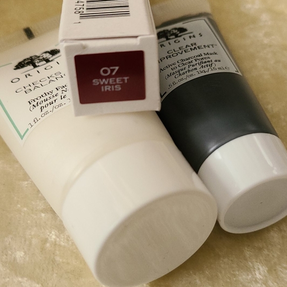 Origins Lip Balm, Face Wash, Charcoal Mask - Picture 2 of 11